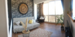 Nice COSY apt on the PORT OF HYERES